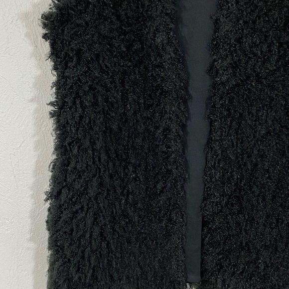 VERTIGO - FUZZY FURRY - DARK BLACK VEST - FULLY LINED - NEW WITH TAGS 🏷 - B20 - Picture 4 of 11